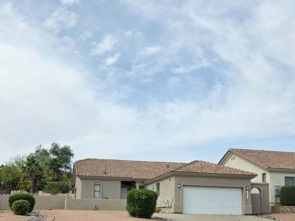 14225 N BRUNSWICK Drive N, Unit B, Fountain Hills, AZ 85268