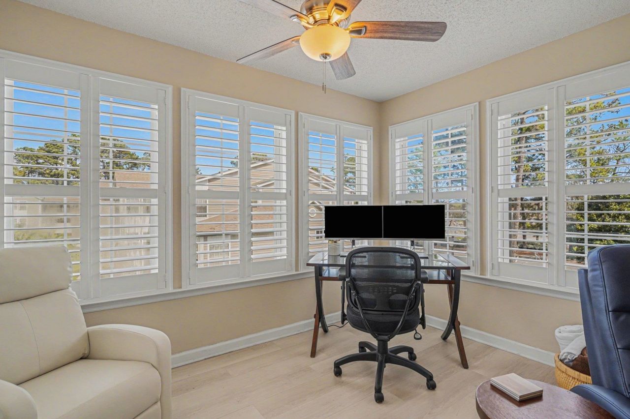 140-i Spanish Oak Ct.  Photo 11