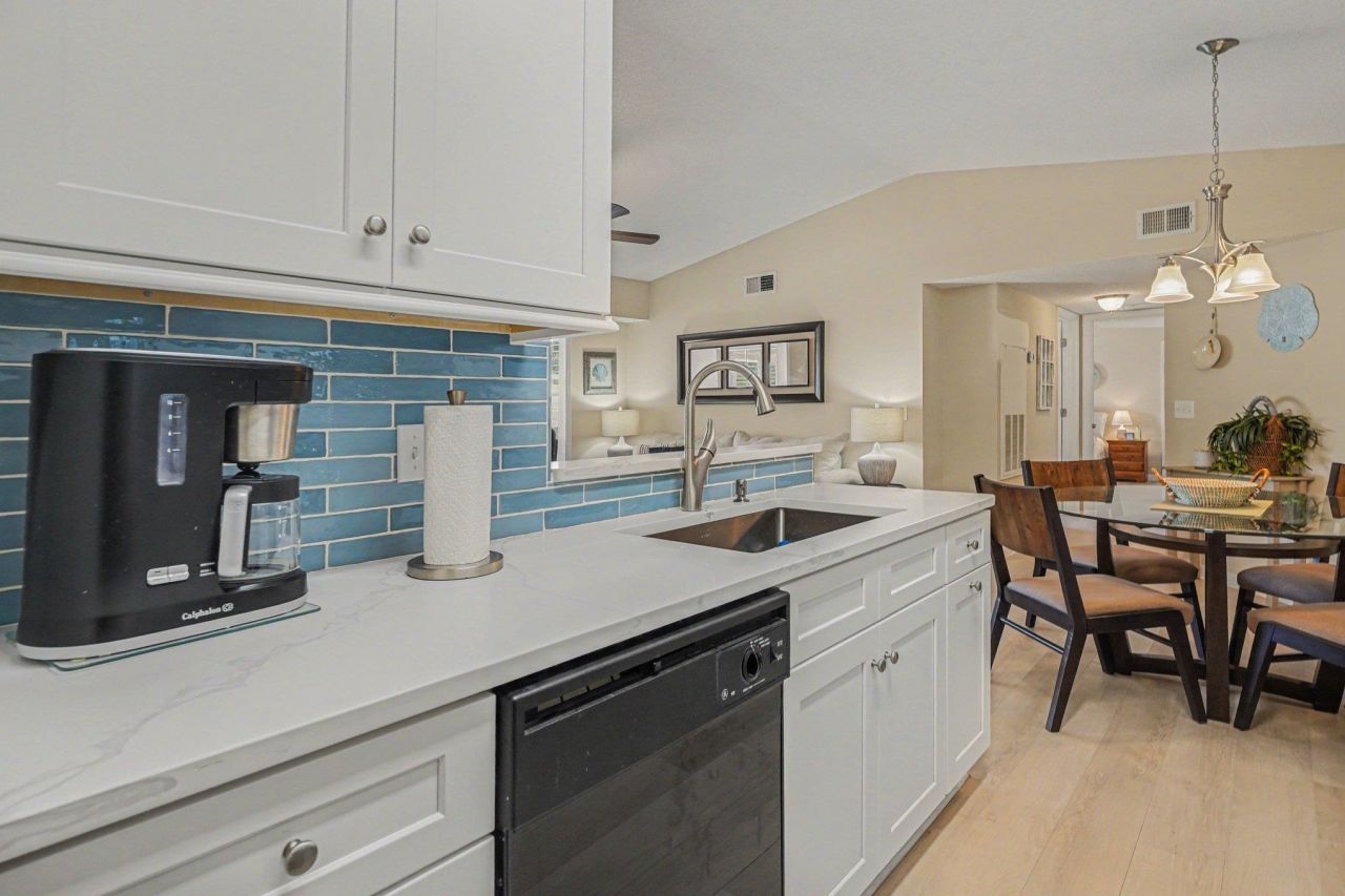 140-i Spanish Oak Ct.  Photo 4