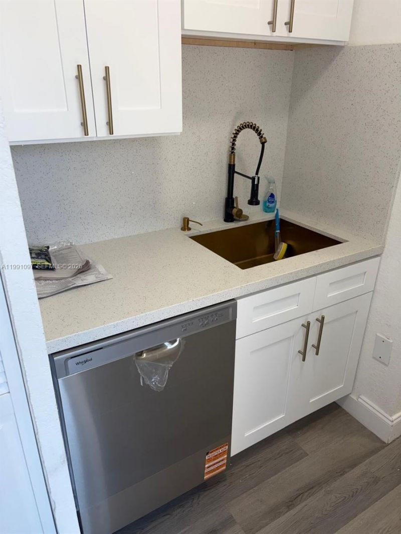 248 SW 18th Ct , Miami, FL 33135 Photo