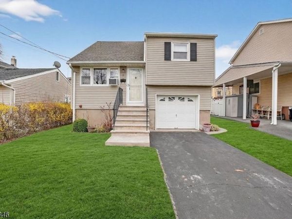 29 Nokomis Ave, Parsippany-Troy Hills, NJ 07034