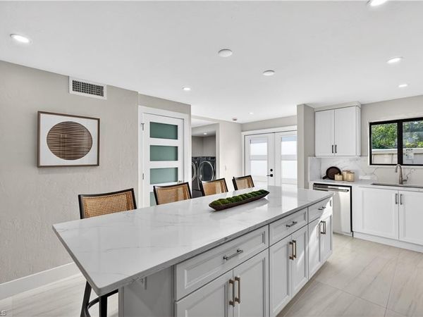990 8th ST S, Unit 1C, NAPLES, FL 34102