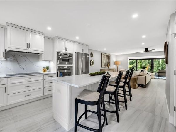 990 8th ST S, Unit 1C, NAPLES, FL 34102