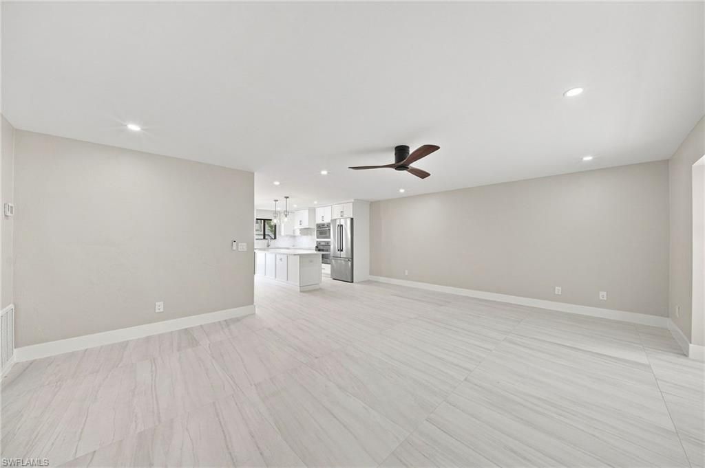 990 8th St S, Unit 1C, Naples, FL 34102 Photo
