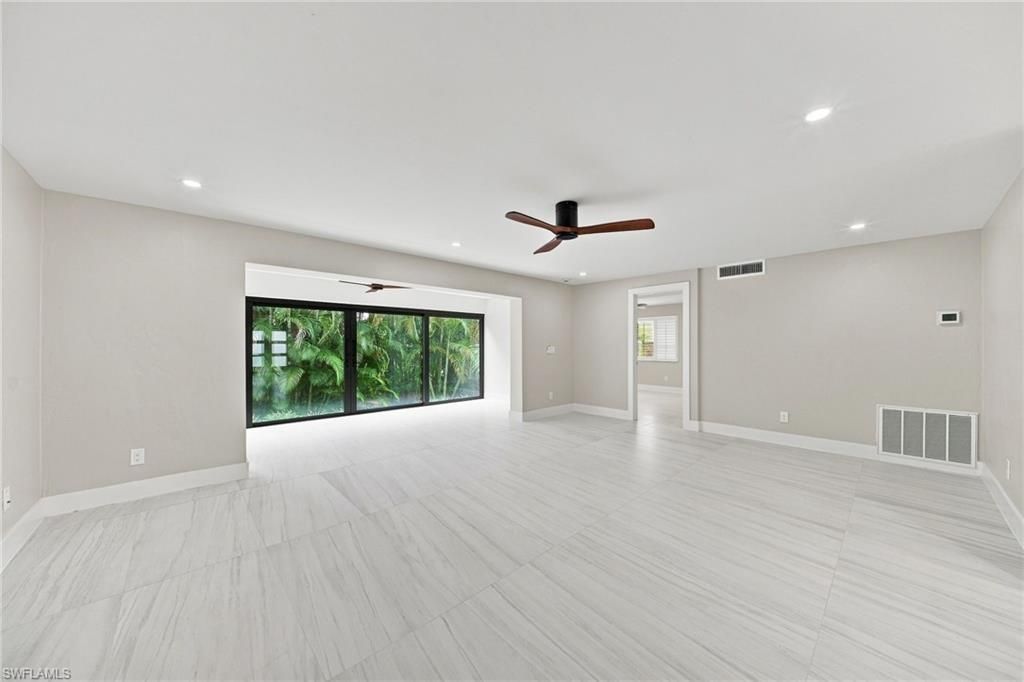 990 8th St S, Unit 1C, Naples, FL 34102 Photo