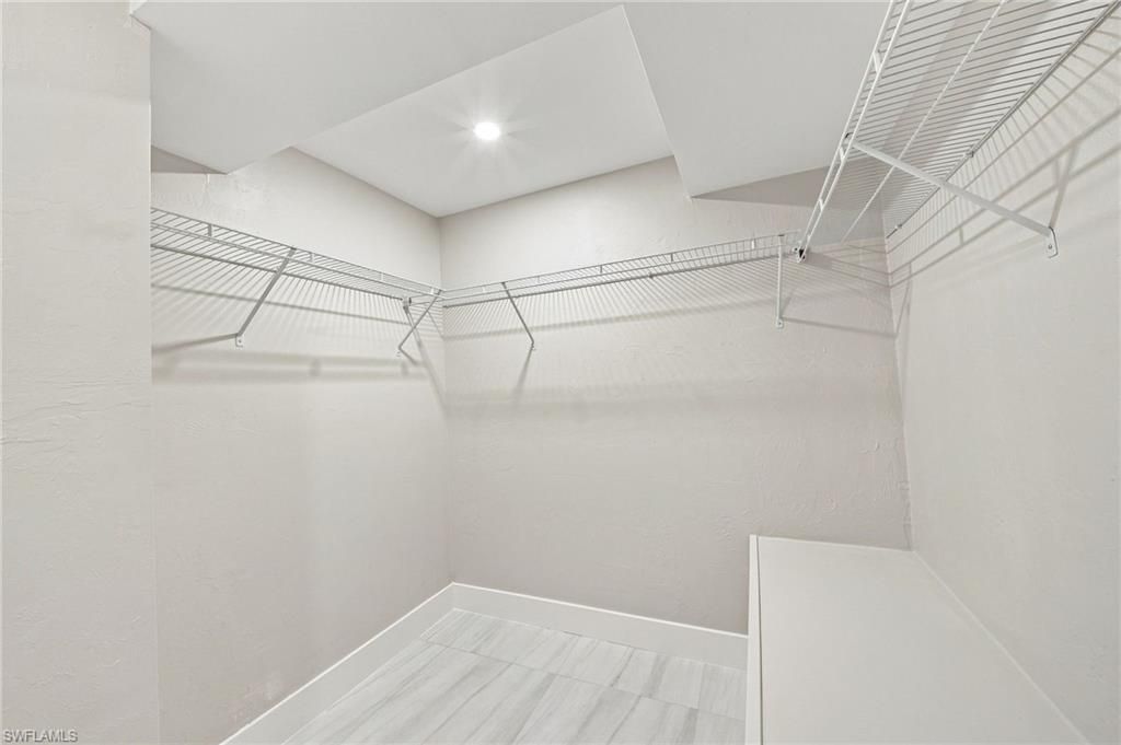 990 8th St S, Unit 1C, Naples, FL 34102 Photo