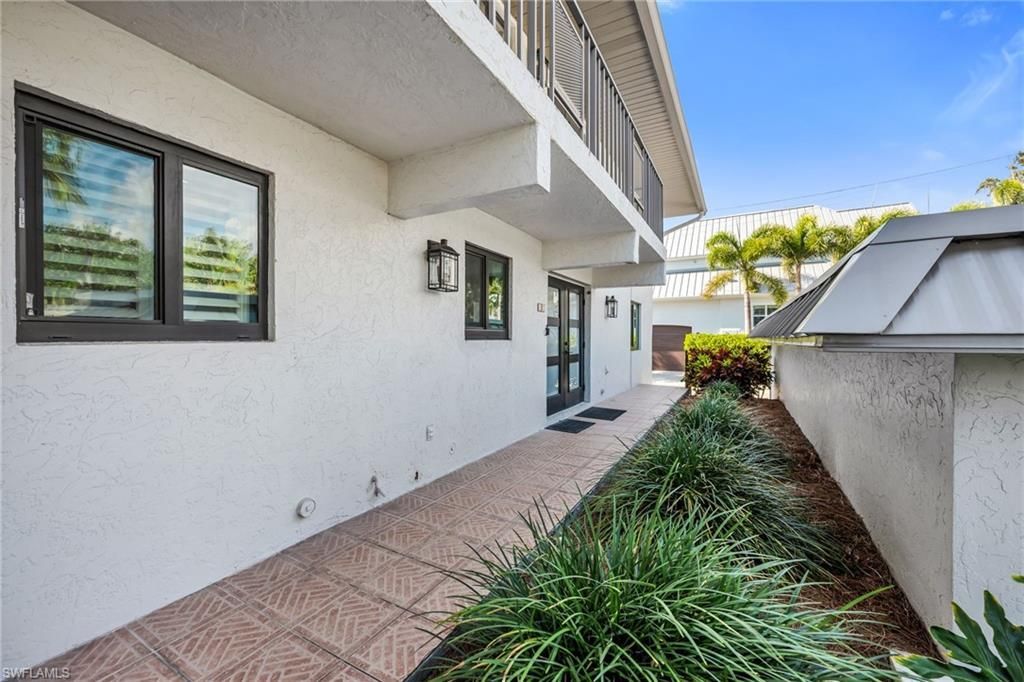 990 8th St S, Unit 1C, Naples, FL 34102 Photo
