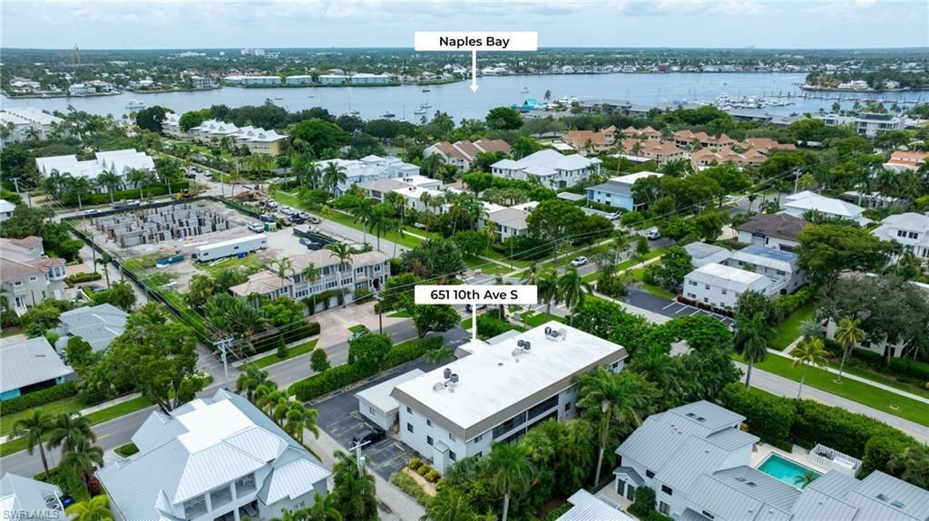 990 8th St S, Unit 1C, Naples, FL 34102 Photo