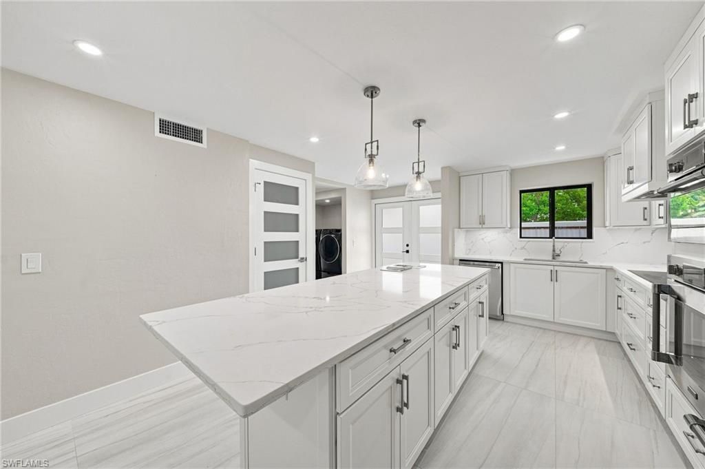 990 8th St S, Unit 1C, Naples, FL 34102 Photo