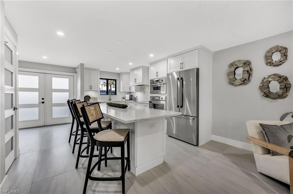 990 8th St S, Unit 1C, Naples, FL 34102 Photo