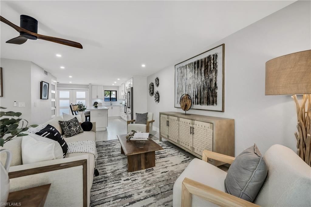 990 8th St S, Unit 1C, Naples, FL 34102 Photo