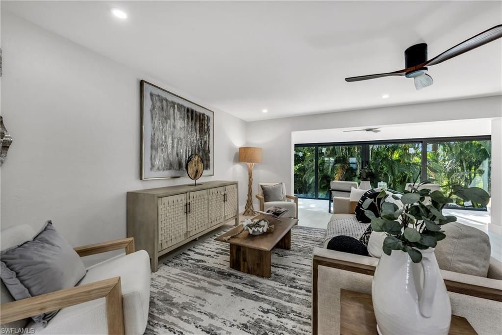 990 8th St S, Unit 1C, Naples, FL 34102 Photo