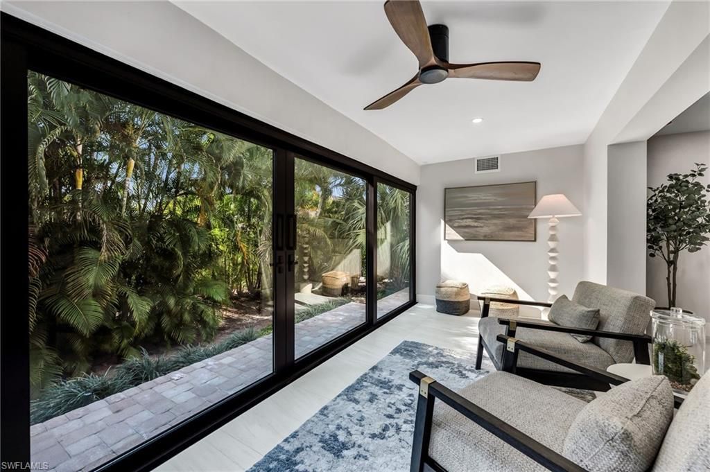 990 8th St S, Unit 1C, Naples, FL 34102 Photo