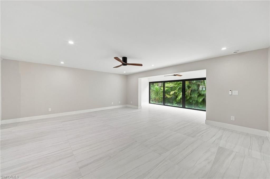990 8th St S, Unit 1C, Naples, FL 34102 Photo