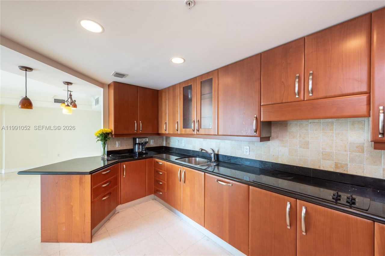 19400 Turnberry Way, Unit 1621, Aventura, FL 33180 Photo