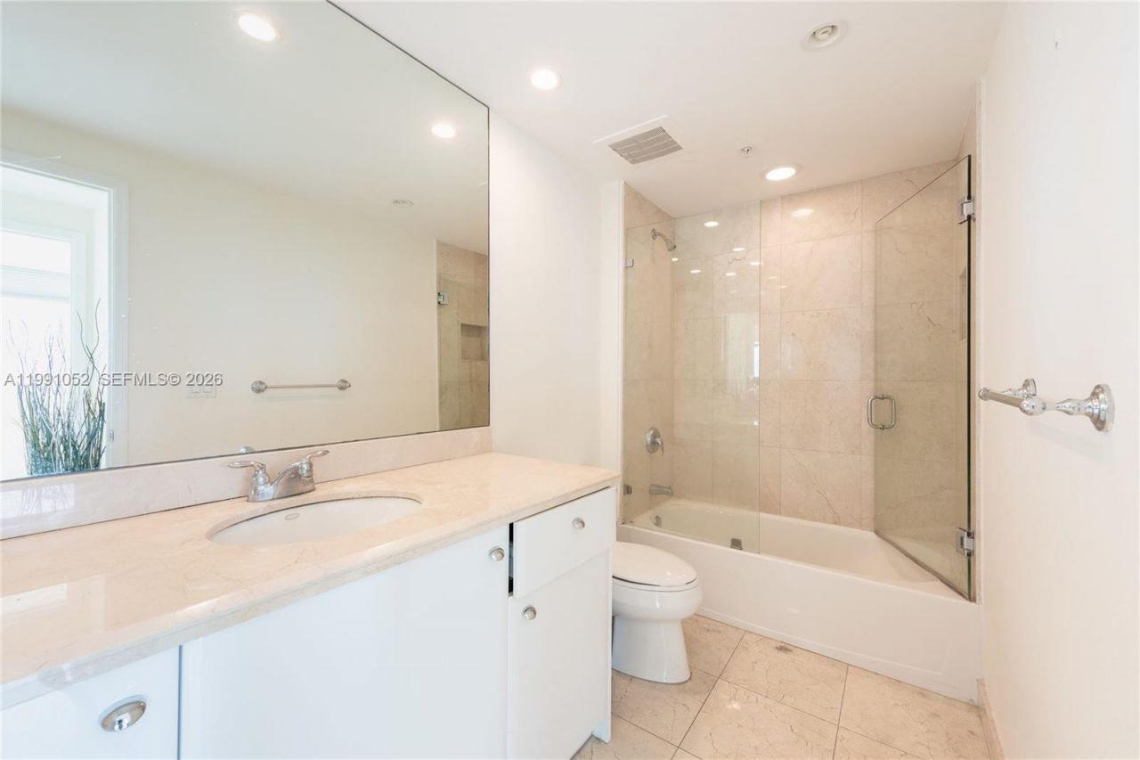 19400 Turnberry Way, Unit 1621, Aventura, FL 33180 Photo