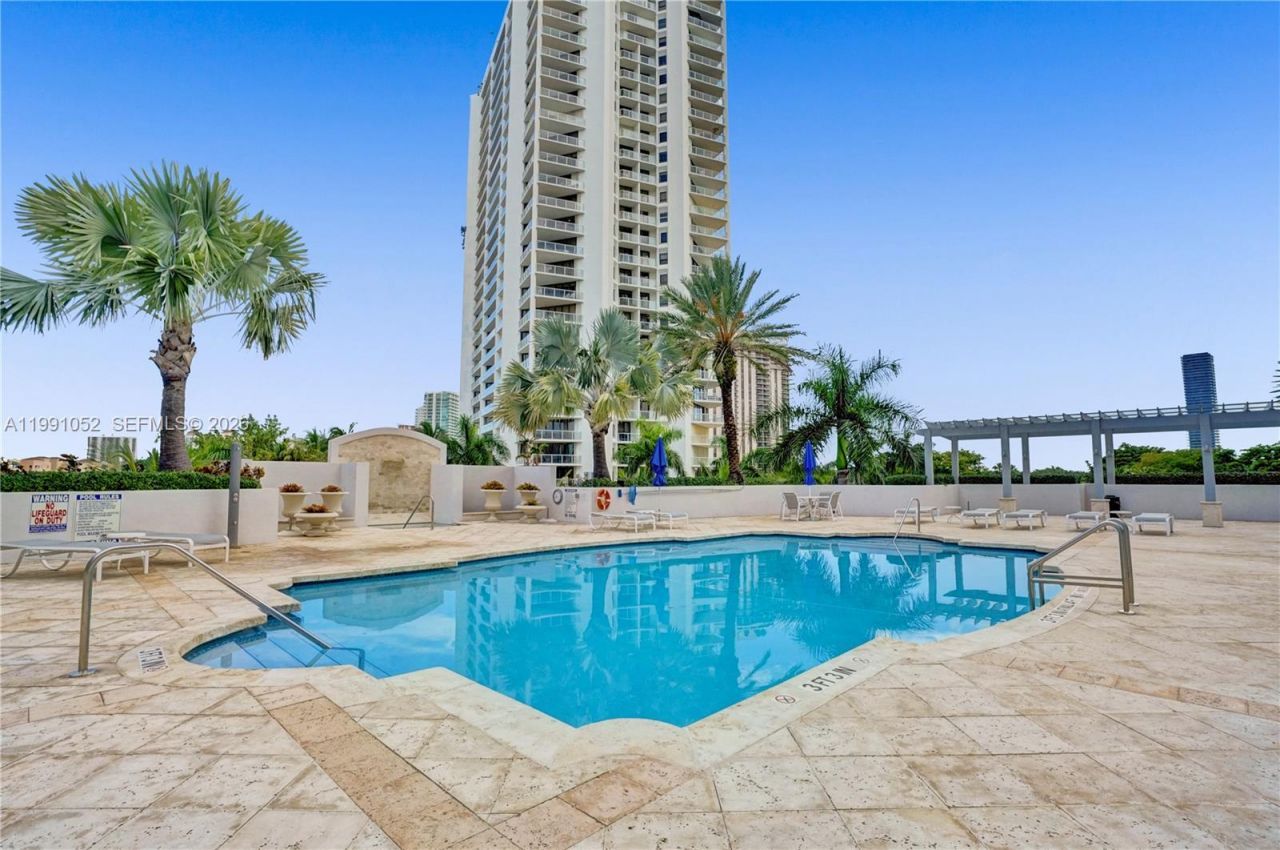 19400 Turnberry Way, Unit 1621, Aventura, FL 33180 Photo
