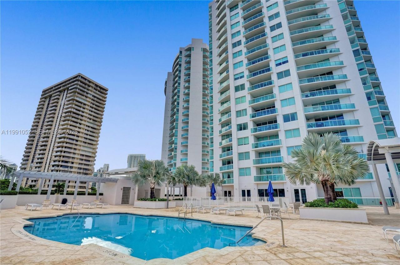 19400 Turnberry Way, Unit 1621, Aventura, FL 33180 Photo