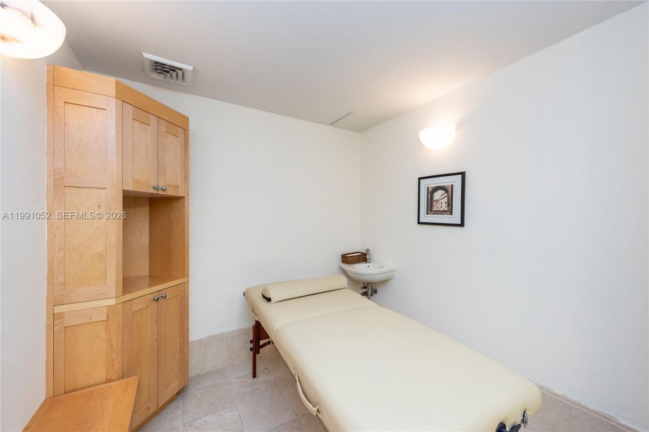 19400 Turnberry Way, Unit 1621, Aventura, FL 33180 Photo