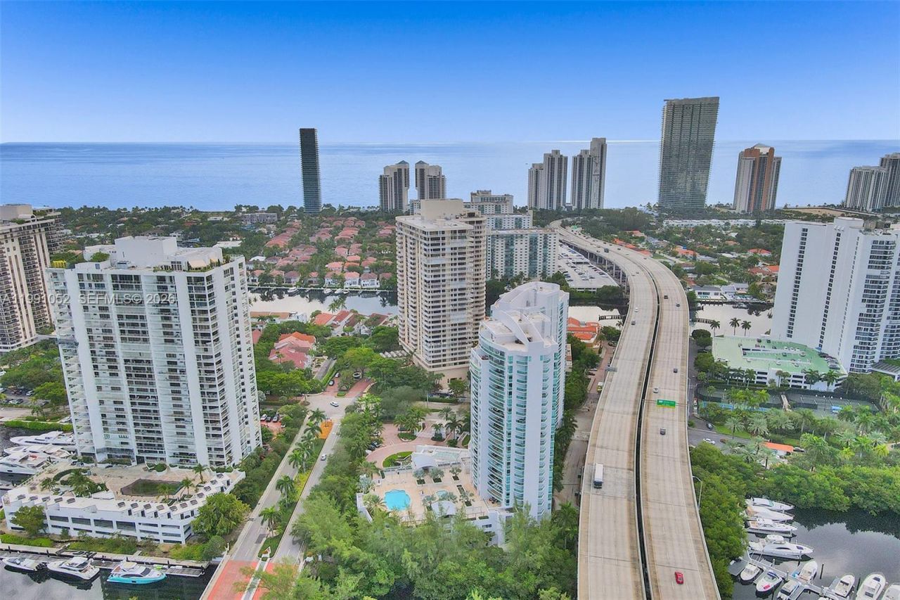 19400 Turnberry Way, Unit 1621, Aventura, FL 33180 Photo
