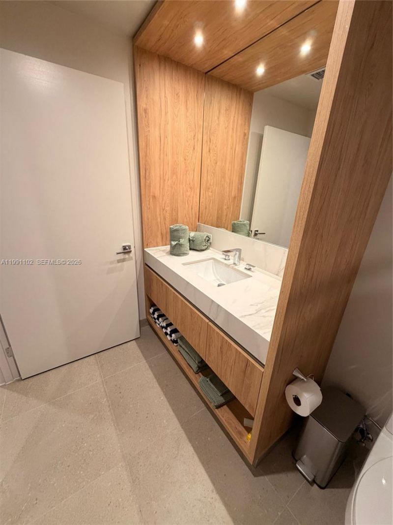 11 NE 6 Street, Unit 706, Miami, FL 33132 Photo