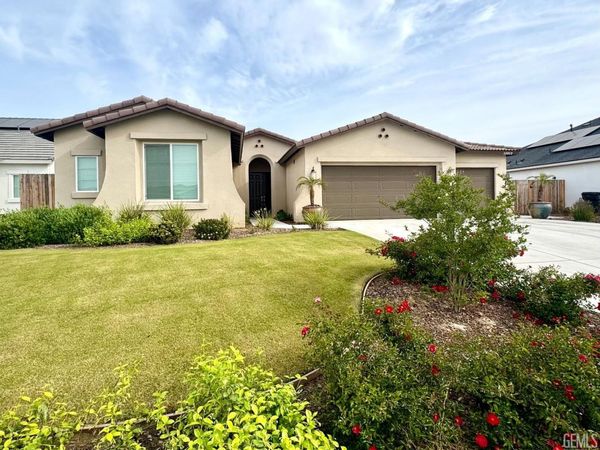 15012 Pams Way, Bakersfield, CA 93314