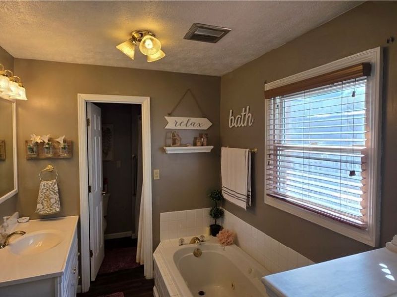 66828 Glencoe Road, Saint Clairsville, OH 43950 Photo 10