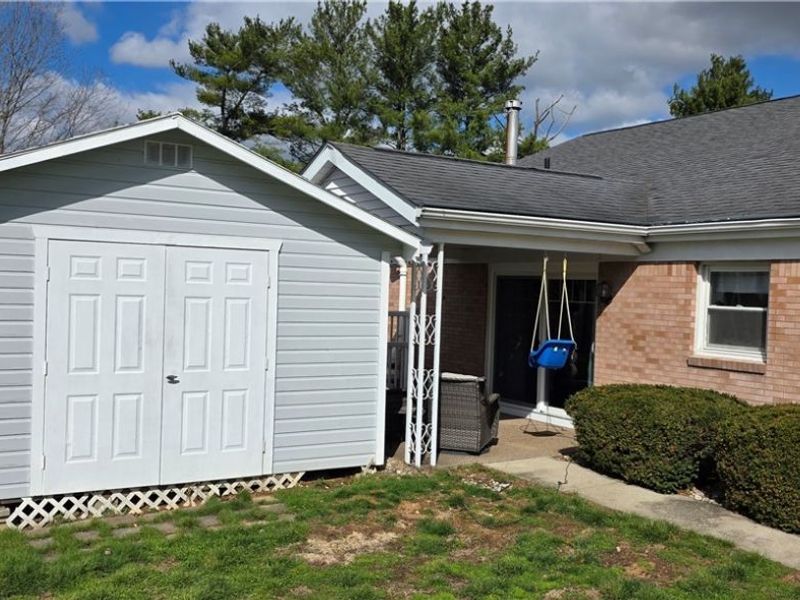 66828 Glencoe Road, Saint Clairsville, OH 43950 Photo 3