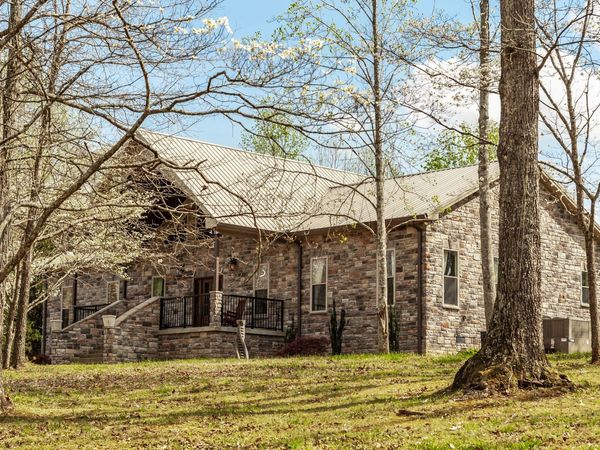 3376 Highway 52 E, Bethpage, TN 37022