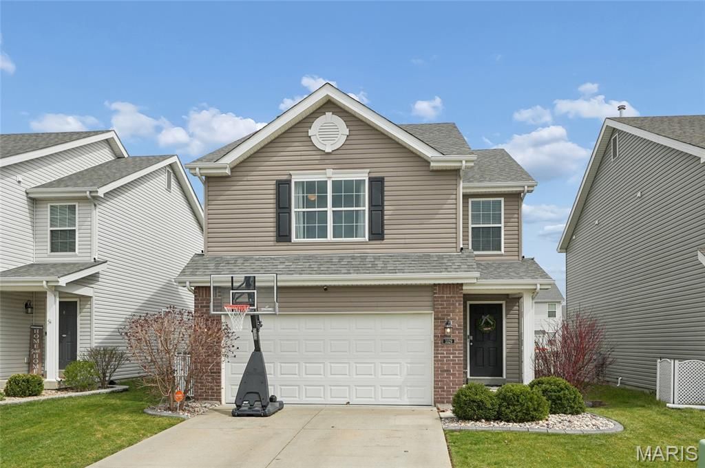 3329 Charlestowne Crossing Drive, Saint Charles, MO 63301 Main Photo