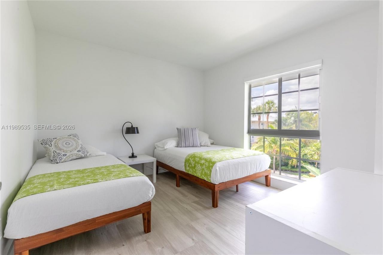 290 Sunrise Dr, Unit 3-F, Key Biscayne, FL 33149 Photo
