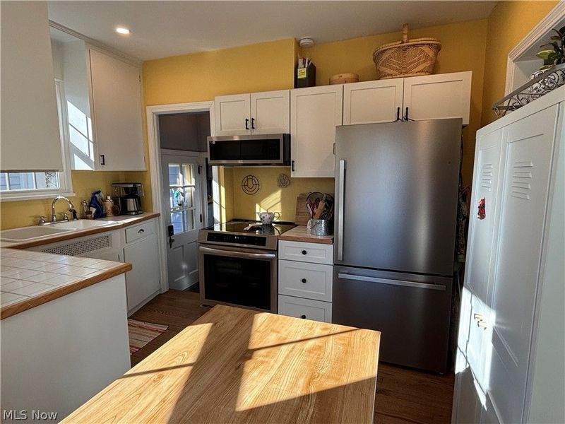 3786 Westwood Road, University Heights, OH 44118 Photo 3