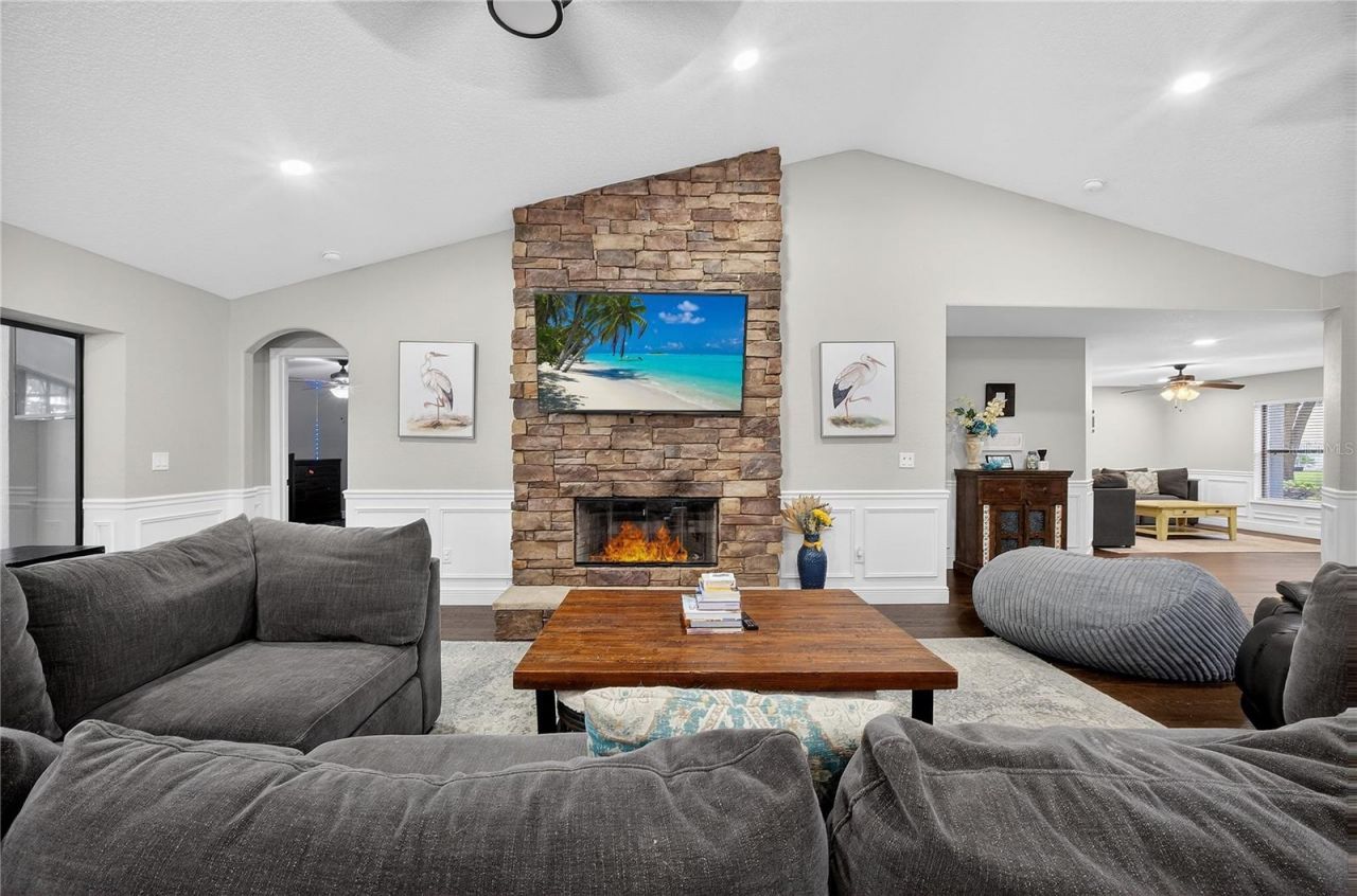 1324 Otters View Court, Fruitland Park, FL 34731 Photo