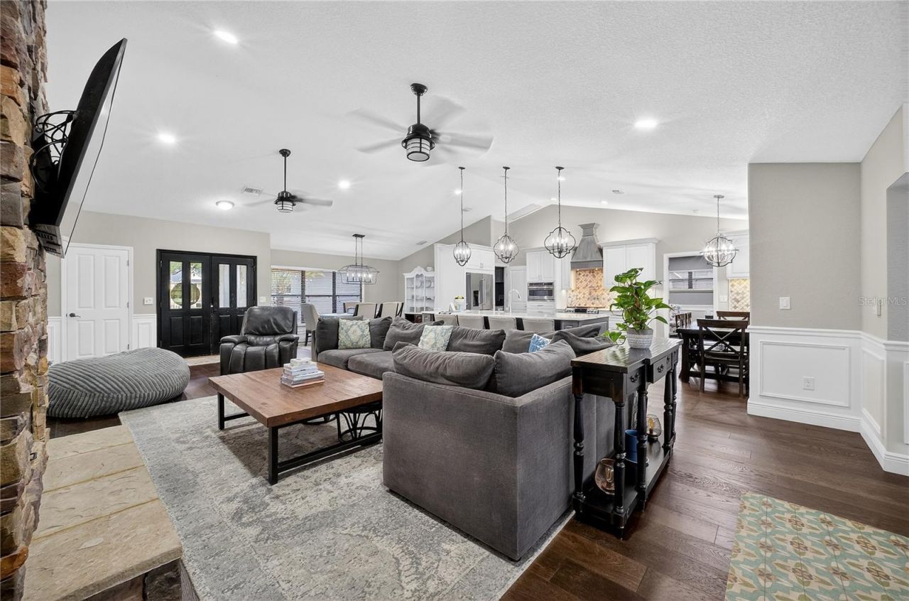 1324 Otters View Court, Fruitland Park, FL 34731 Photo