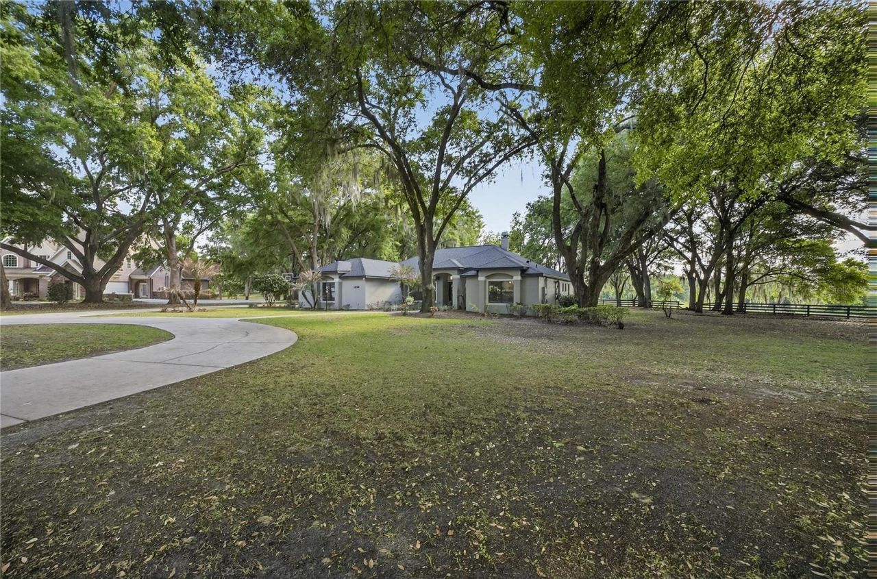 1324 Otters View Court, Fruitland Park, FL 34731 Photo