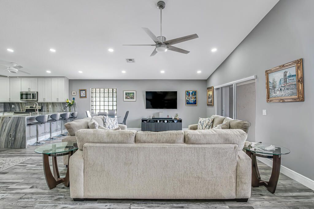 8075 Duomo Circle, Boynton Beach, FL 33472 Photo