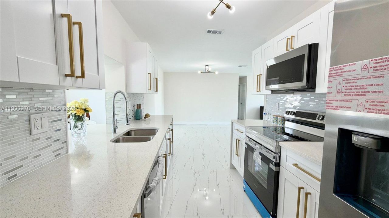 4731 NW 11th St, Lauderhill, FL 33313 Photo