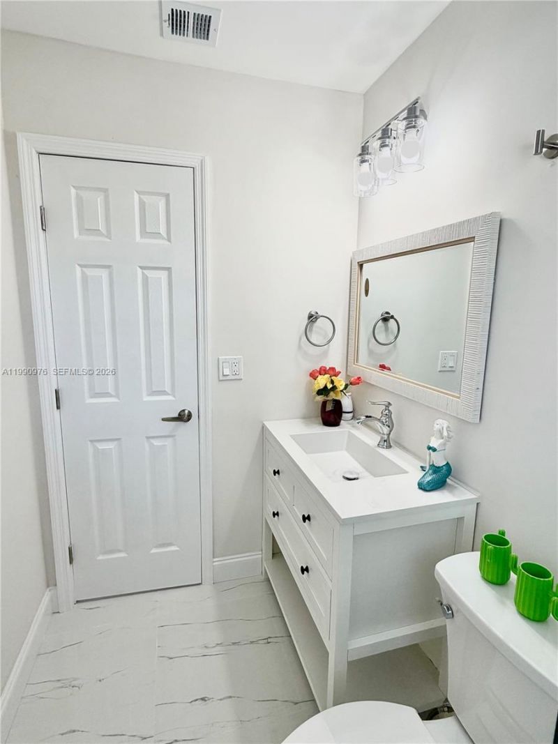 4731 NW 11th St, Lauderhill, FL 33313 Photo