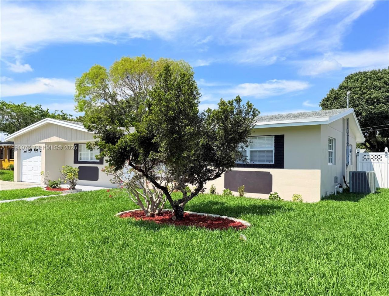 4731 NW 11th St, Lauderhill, FL 33313 Photo