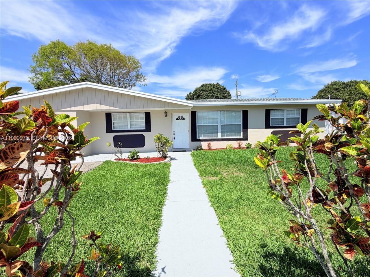 4731 NW 11th St, Lauderhill, FL 33313 Photo