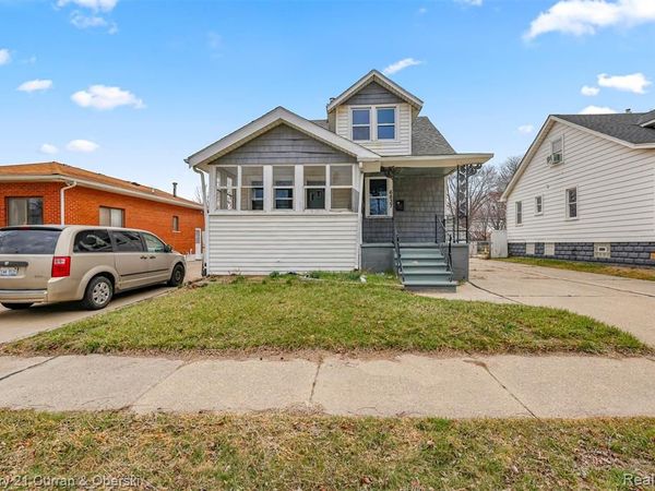 6837 Braun, Center Line, MI 48015