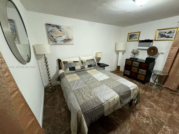 1086 NW 110th St , Unit 3, Miami, FL 33168