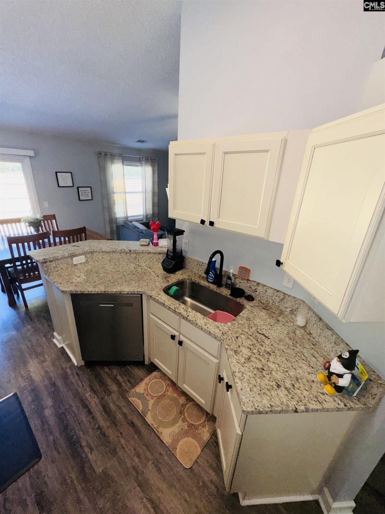 3 Avalon Drive Photo 10