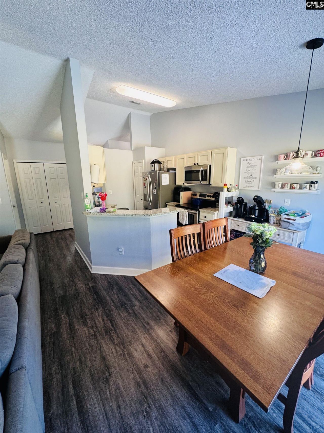 3 Avalon Drive Photo 6