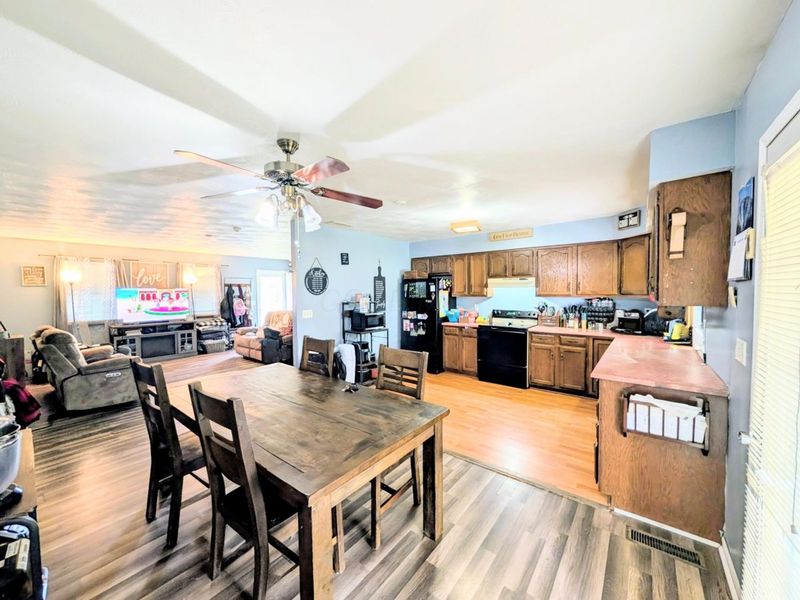 687 W Elm Street, Washington Court House, OH 43160 Photo 7