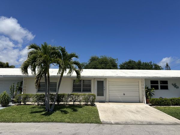 728 Ridge Road, Unit 31, Lantana, FL 33462