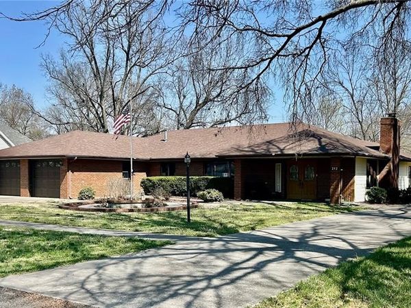 212 N Grant Street, Erie, KS 66733