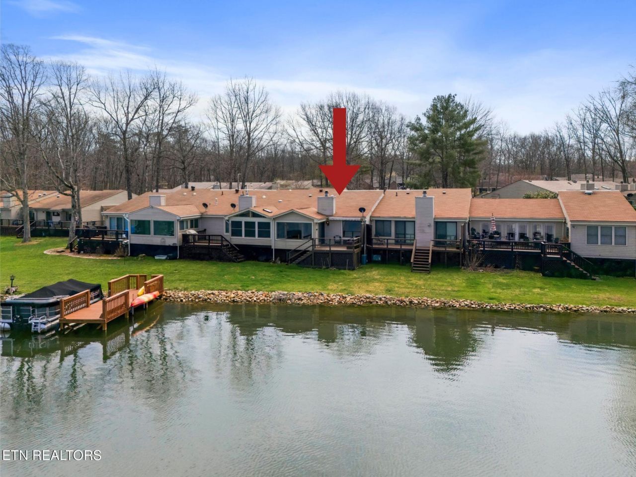 10 Woodland Court Crossville, TN 38558