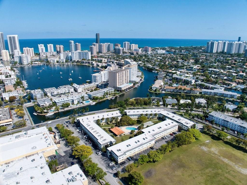 270 Layne Blvd , Unit 207, Hallandale Beach, FL 33009 Photo