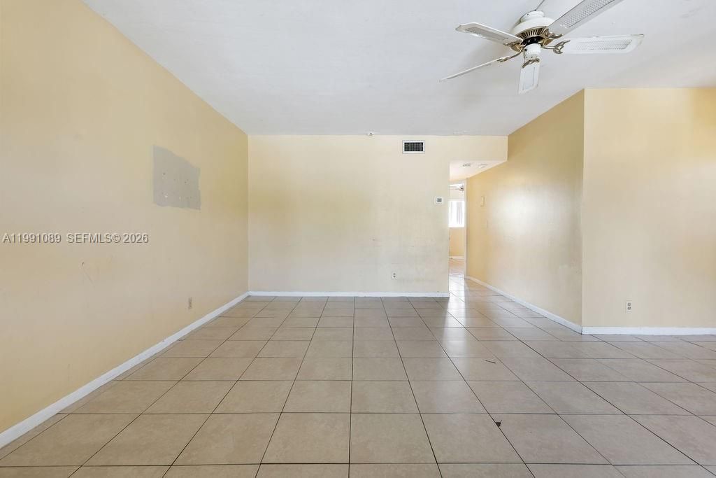 270 Layne Blvd , Unit 207, Hallandale Beach, FL 33009 Photo
